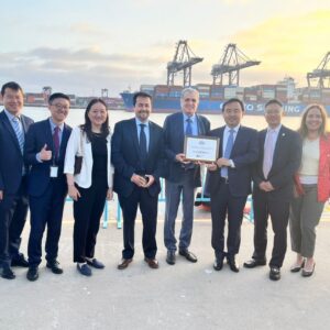 Cosco Shipping inaugura ruta exprés a México con arribo del buque Xin Dalian a Ensenada