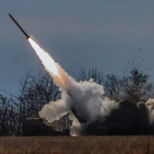 Guerra en Ucrania: cohetes estadounidenses Himars, probablemente utilizados en ataque ucraniano en suelo ruso