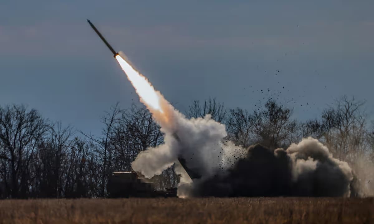 Guerra en Ucrania: cohetes estadounidenses Himars, probablemente utilizados en ataque ucraniano en suelo ruso