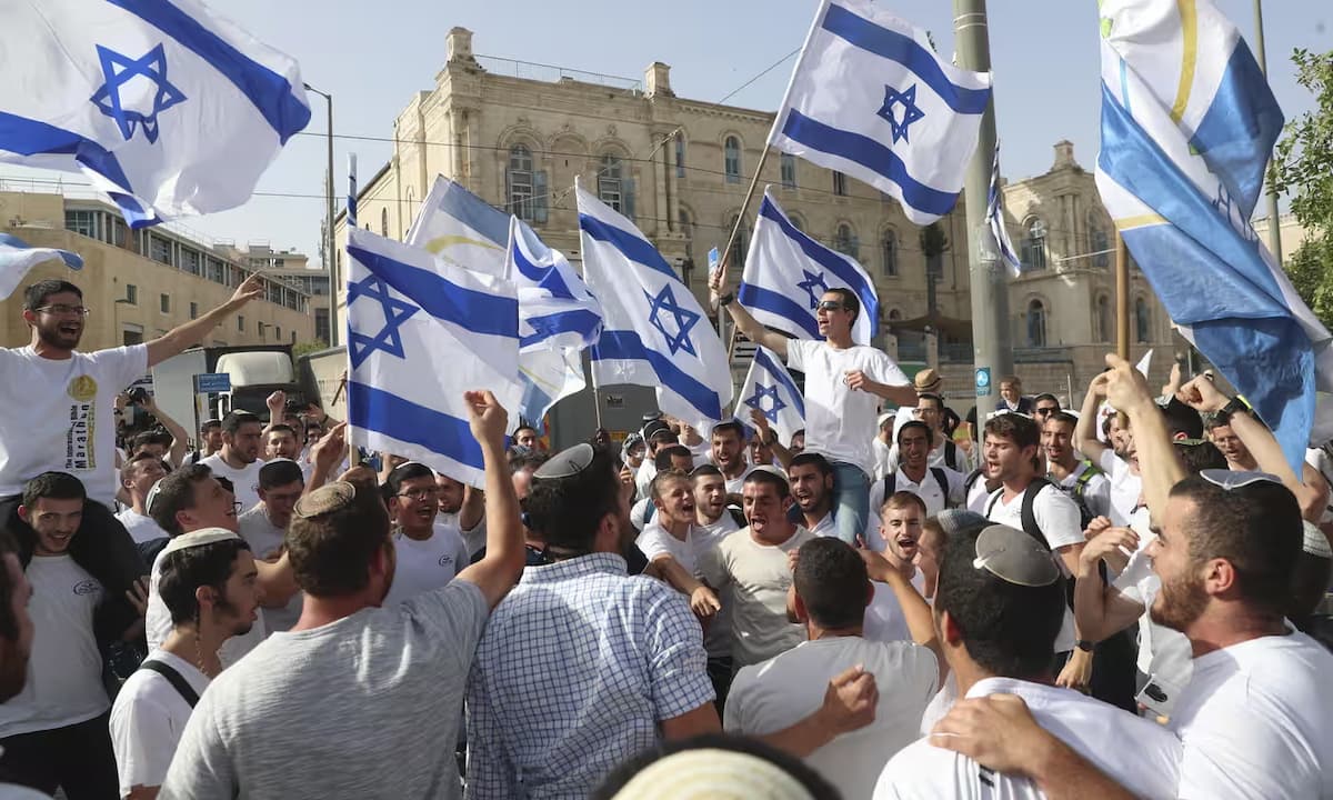 Jerusalén se prepara para el desfile de la bandera nacionalista israelí por el barrio musulmán